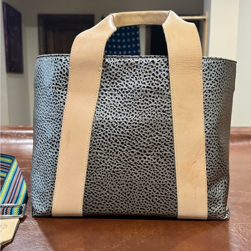 Consuela Tommy Carryall